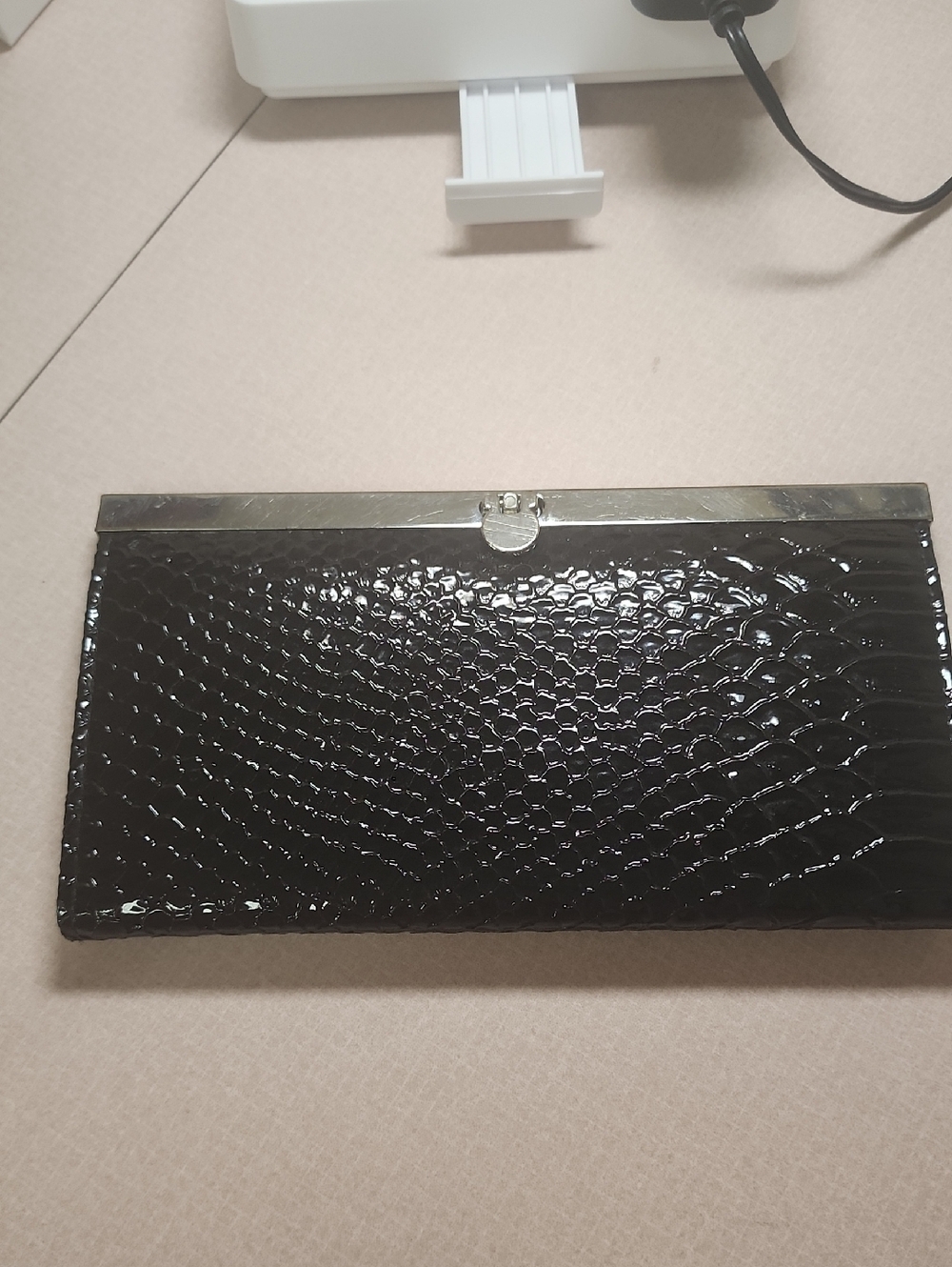 Black Clutch. Slim With Lots Of Pockets
